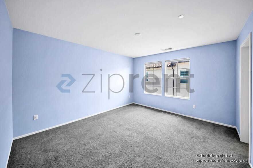 Building Photo - 833 Iris Way