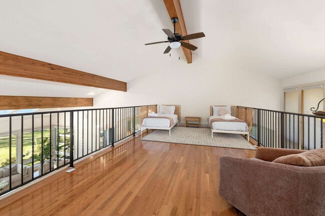 Building Photo - 515 NW D St