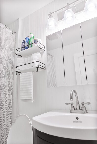 Building Photo - 202 S Washington St