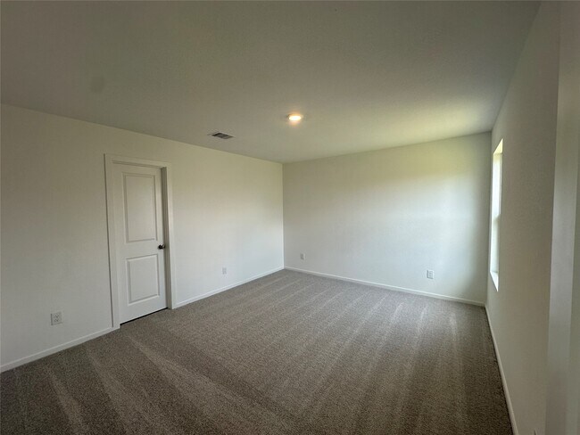 Building Photo - 15131 Willowater Dr