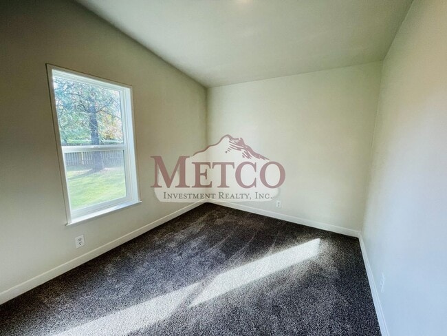 Building Photo - AVAILABLE NOW 3 Bedroom Manufactured Home ...