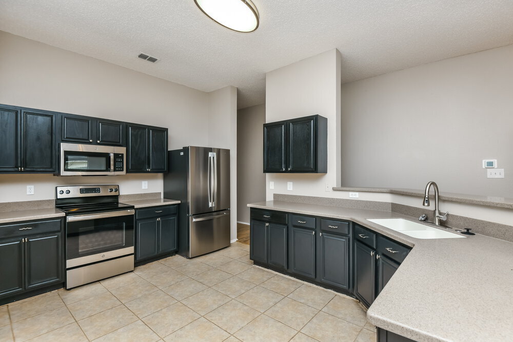 Building Photo - 10813 Briaroaks Dr