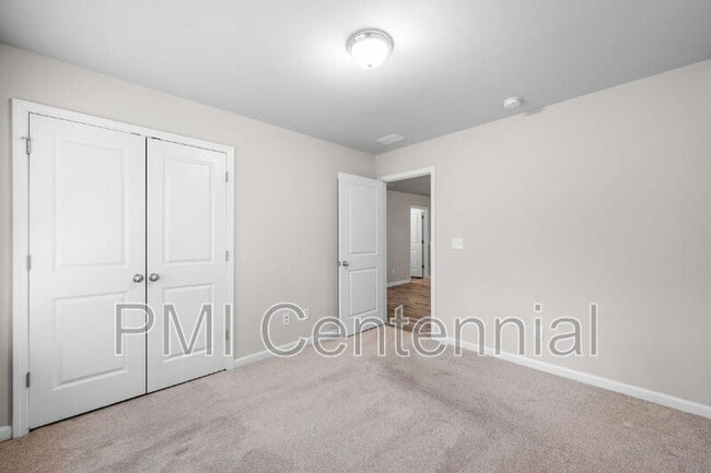 Building Photo - 537 Jefferson Chase St