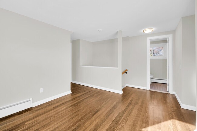 Building Photo - 26 Seminole Cir