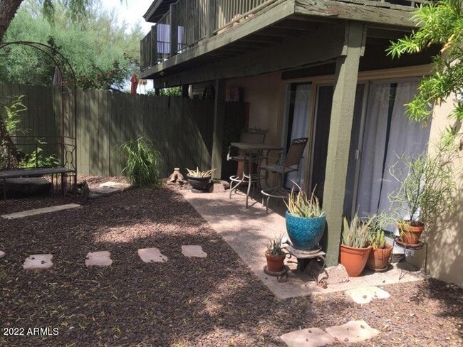 Building Photo - 37616 N Tranquil Trail