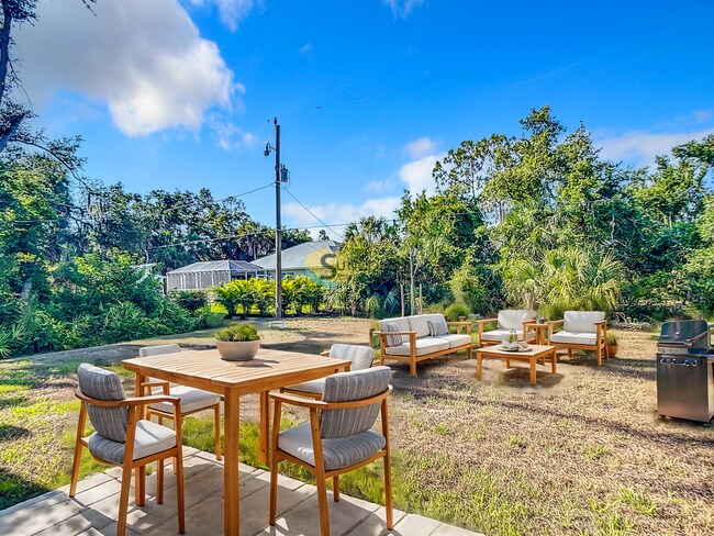 Building Photo - 17927 SW 32nd Cir