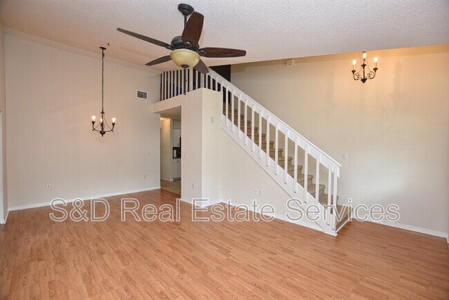 Building Photo - 1072 Meadowood Pointe Rd