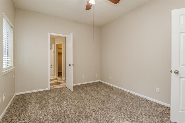 Building Photo - 22626 Guardsman Ln