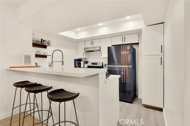 Building Photo - 5530 Thornburn St