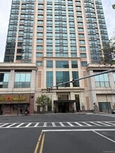 Building Photo - 175 Huguenot St