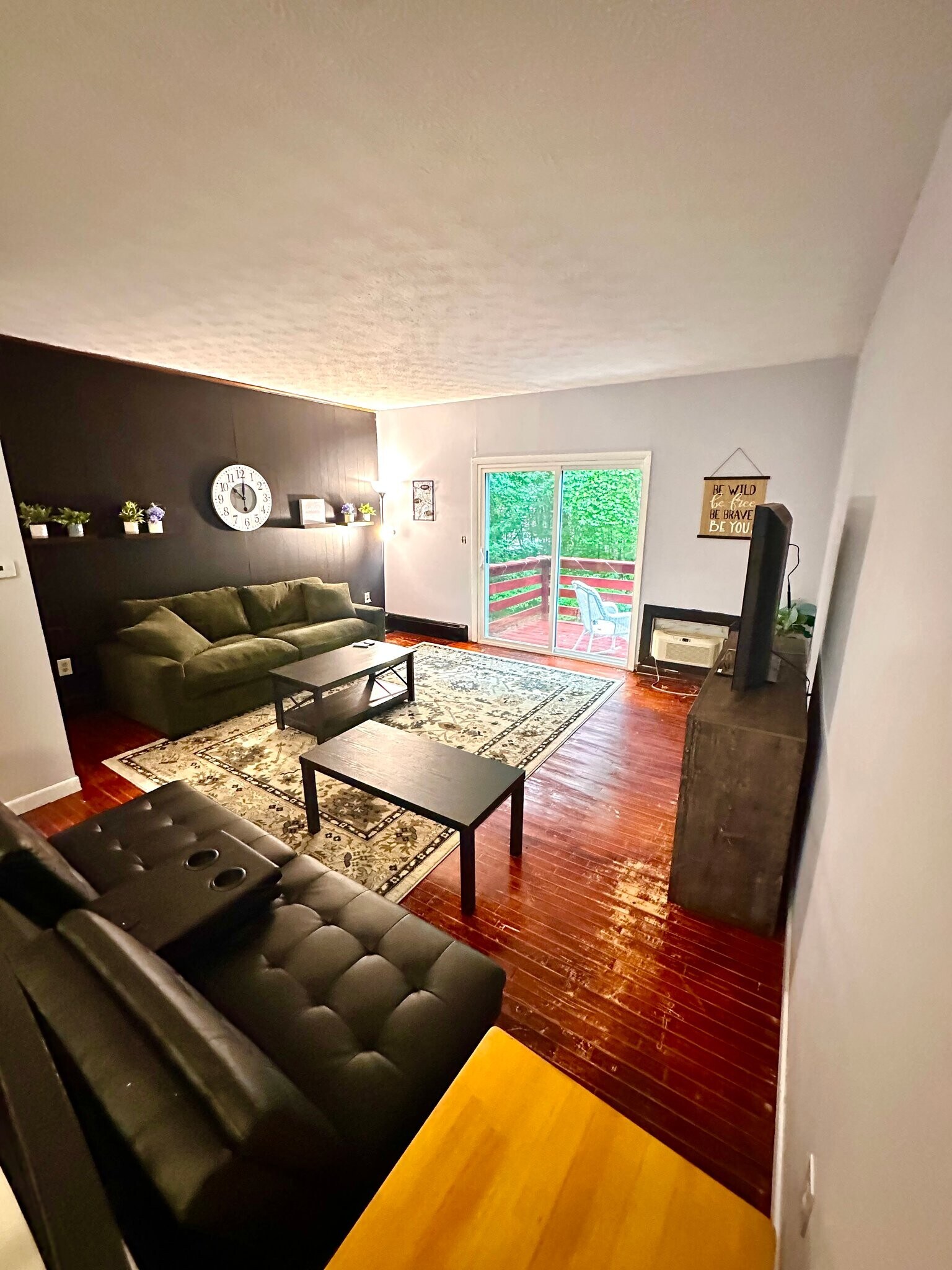 Building Photo - 168 Woodland Dr