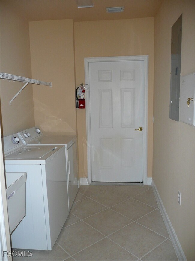 Building Photo - 9281 Triana Terrace