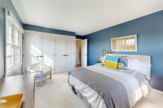 Building Photo - 43 Bullocks Point Ave