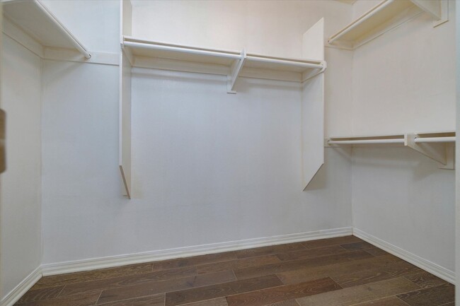Building Photo - 2 Bed | 2 Bath | 1,293 Sq Ft