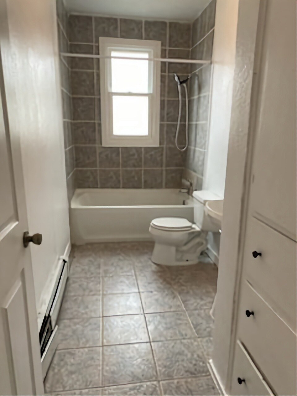 Main floor bathroom - 522 E First St