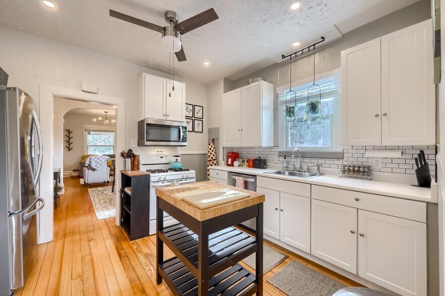 Building Photo - 3039 S Bannock St