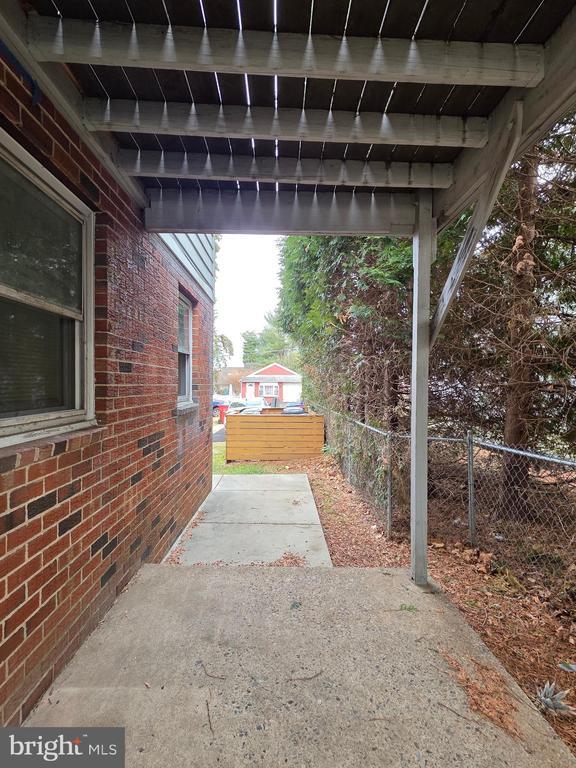 Building Photo - 1022 Fox Chase Rd