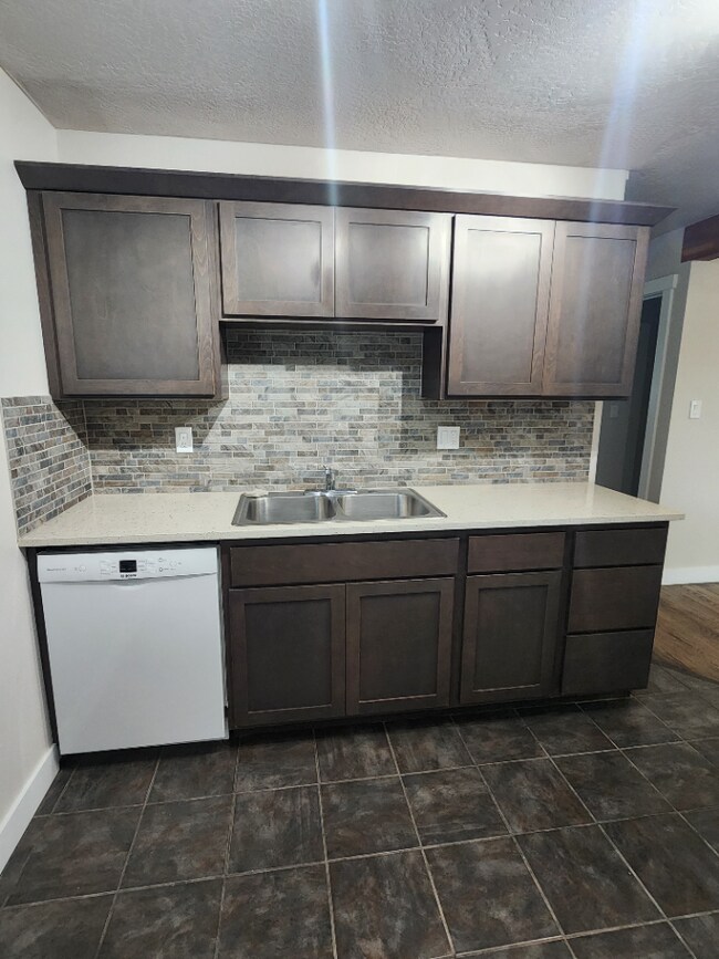 Building Photo - 3BR With Newer Updates