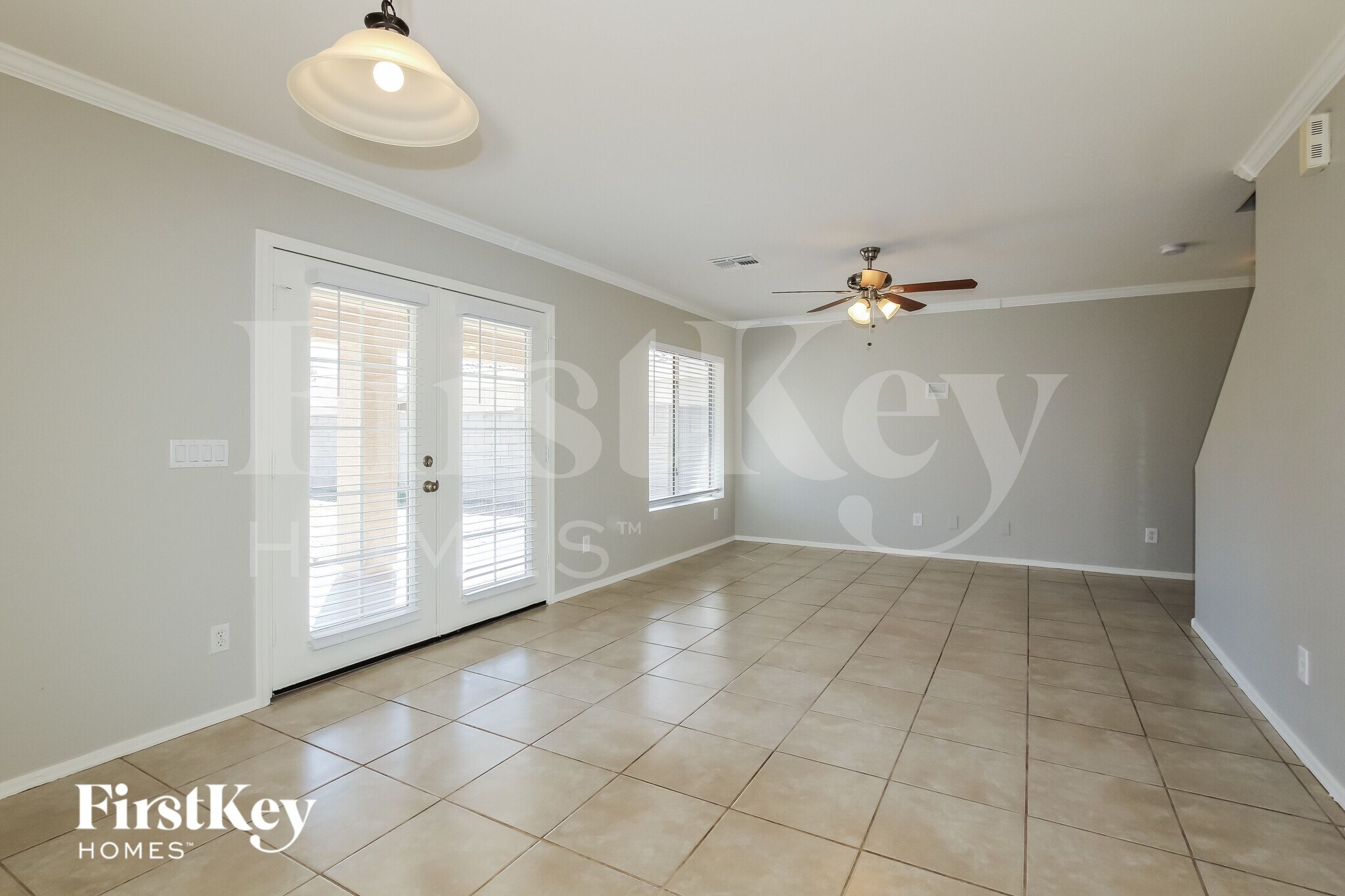 Building Photo - 12521 W Ash St