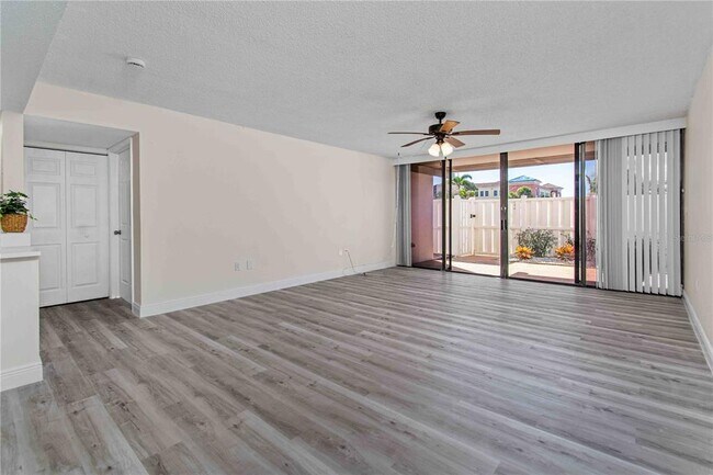 Building Photo - 500 Treasure Island Causeway