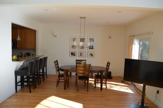 Building Photo - 92 Johnson Woods Dr