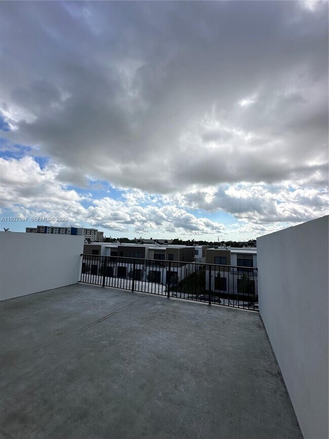 Building Photo - 14573 SW 261st Terrace