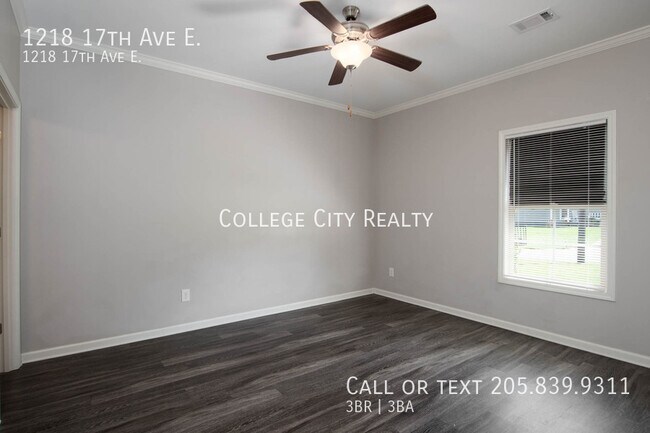 Building Photo - 1218 17th Ave E