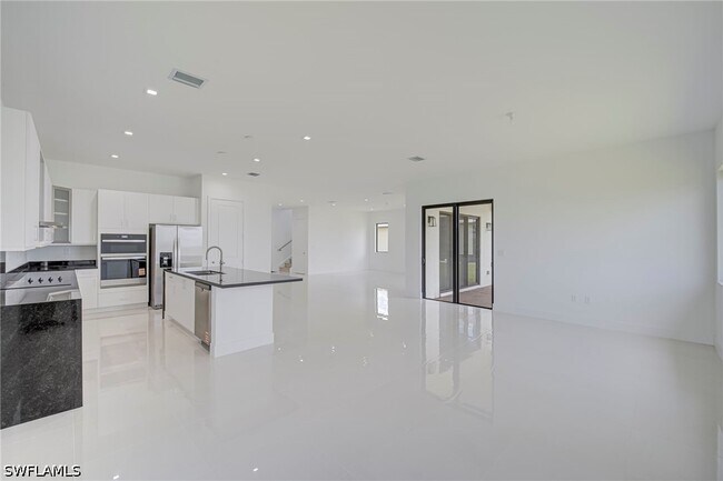 Building Photo - 4775 Quercia Dr