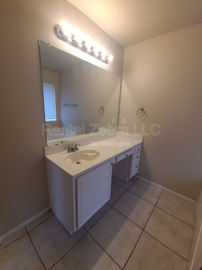 Building Photo - 787 Catalina Dr