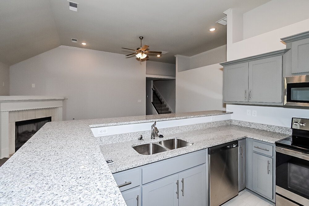 Building Photo - 5315 Holly Ridge Dr