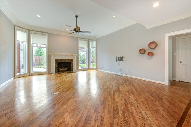 Building Photo - 607 Barkers Cove