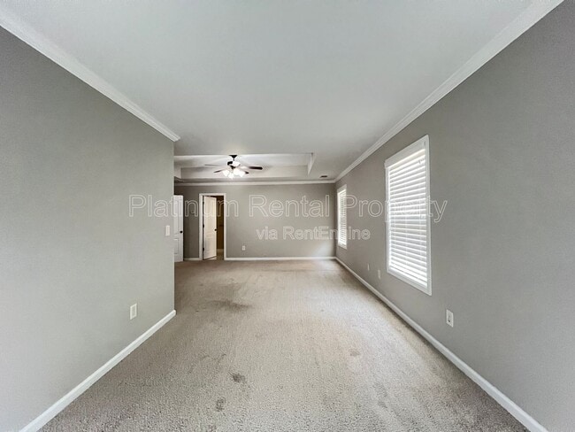 Building Photo - 3080 Whitfield Ave