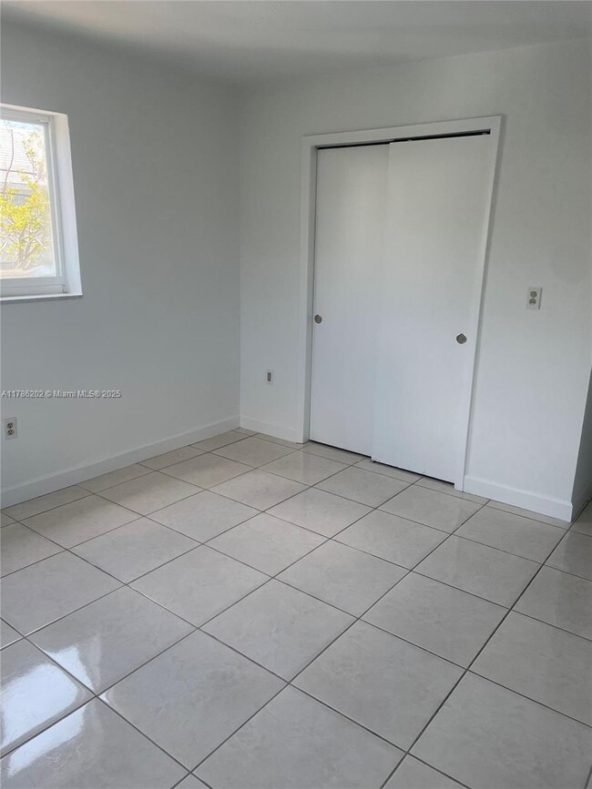 Building Photo - 200 Galen Dr
