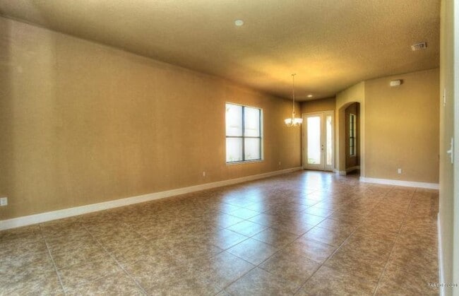 Building Photo - 1213 Kilkenny Ct