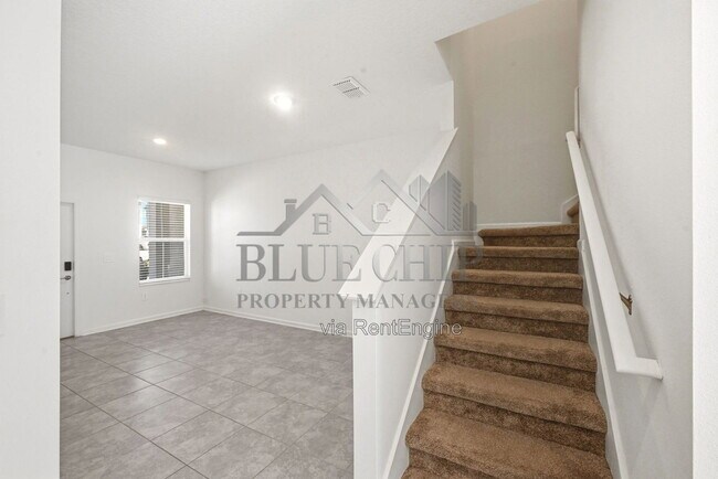 Building Photo - 2634 Runners Cir