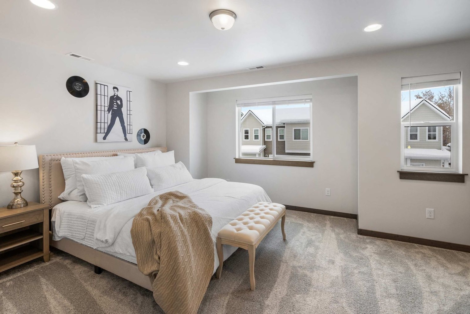 Building Photo - 2942 W Babcock St