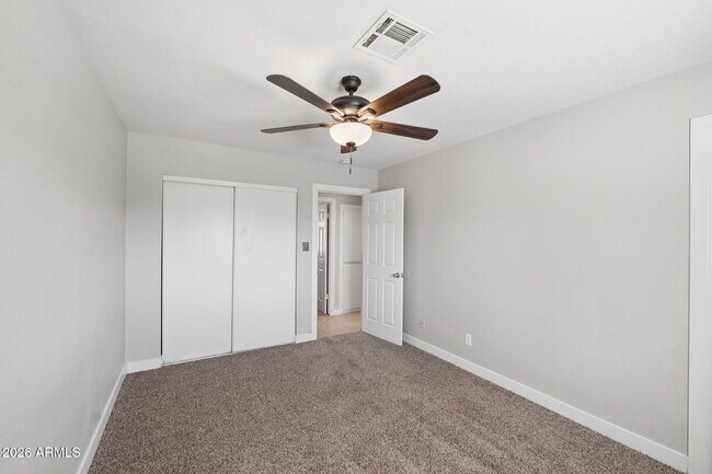 Building Photo - 8137 W Trafalgar Ave