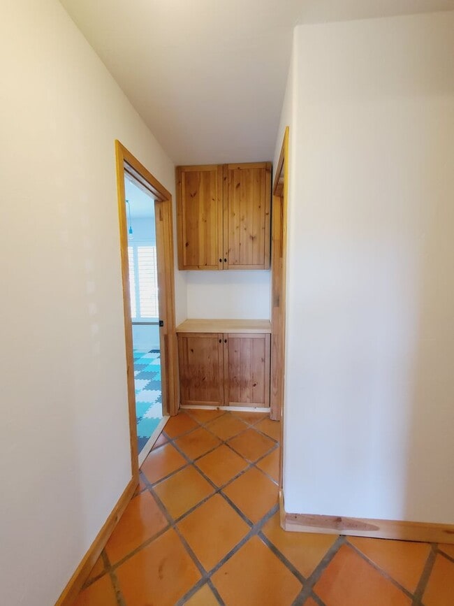 Building Photo - North Oxnard Lovely Home For Rent 3 Bedrooms and 2 bathrooms