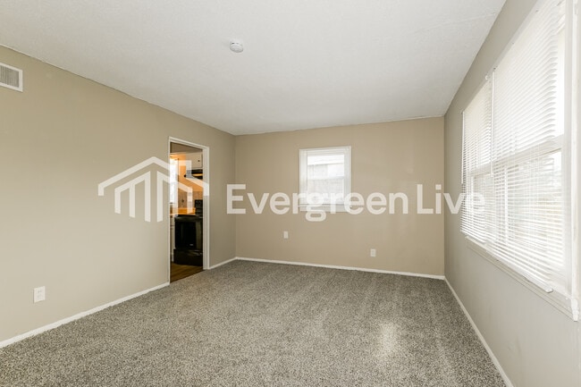 Building Photo - 13 St Benedict Ct