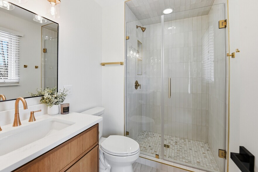 Building Photo - 4639 S 154th Avenue Cir