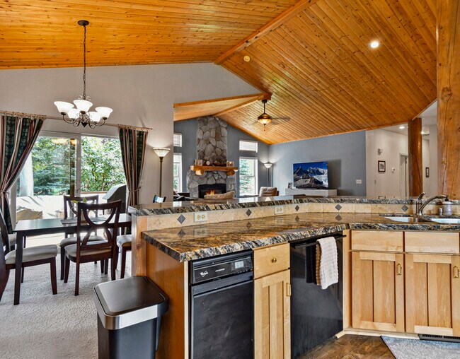 Building Photo - 1113 Angus Ct