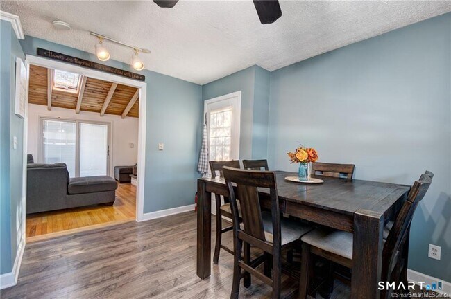 Building Photo - 96 Cornflower Dr