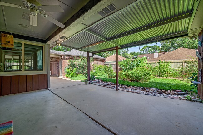 Building Photo - 2711 Yost Blvd