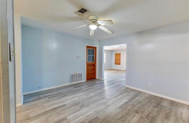 Building Photo - 6302 Park Ave