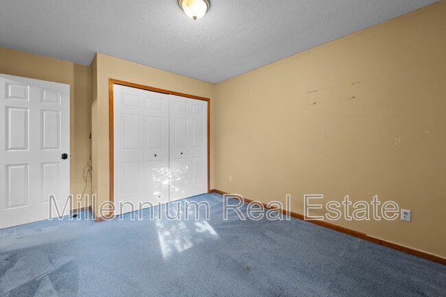 Building Photo - 303 S Saginaw St