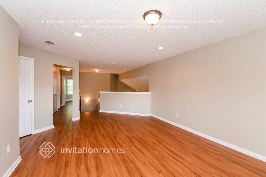 Building Photo - 2253 W Clovelly Ln