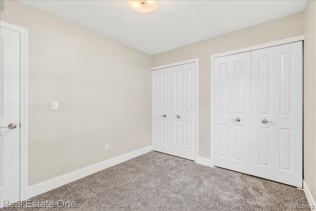 Building Photo - 306 Roe St