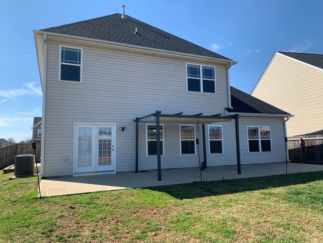 Building Photo - Whitsett / Brghtwood Farms