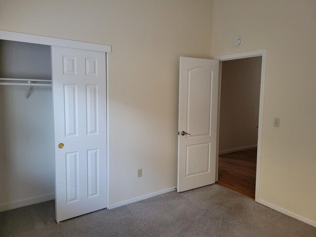 Building Photo - NICE TWO STORY ROCKLIN HOME WITH LARGE BONUS ROOM UPSTAIRS NEXT TO TWIN OAKS PARK & SCHOOLS!