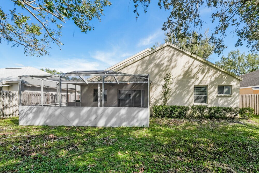 Building Photo - 28454 Meadowrush Way